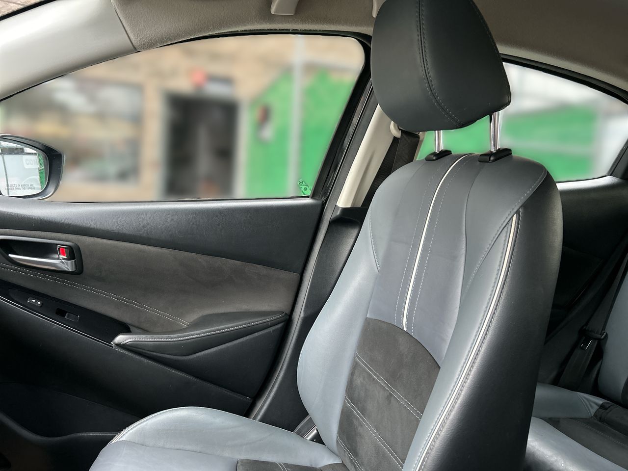 2023 Mazda Mazda 2 1.5 Carbon Edition At