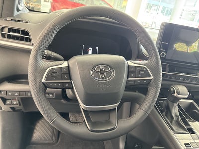 2026 Toyota Sienna 2.5 Platinum Hev At