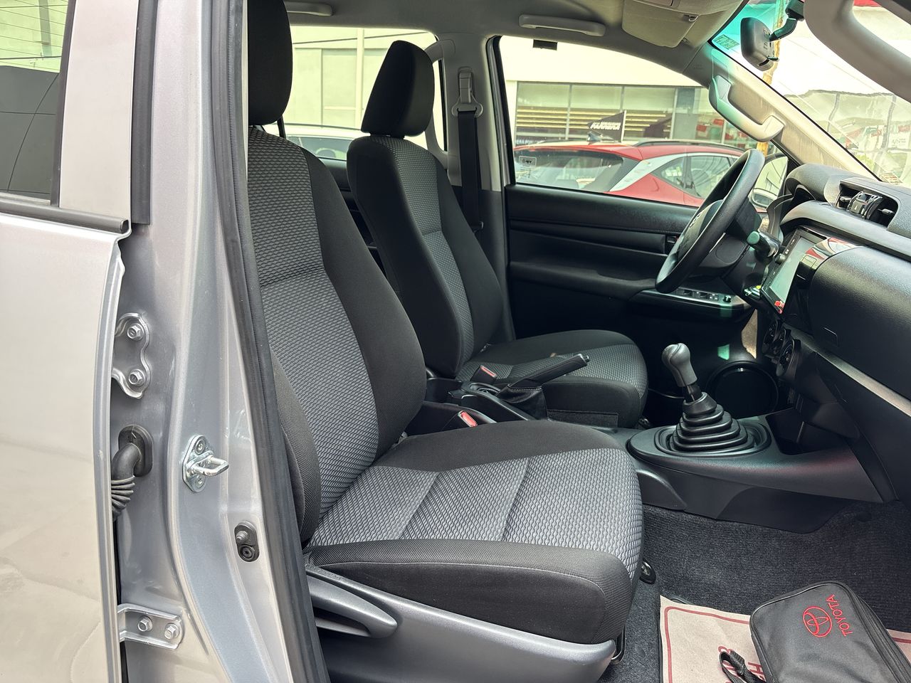 2026 Toyota Hilux 2.7 Doble Cabina Sr Mt