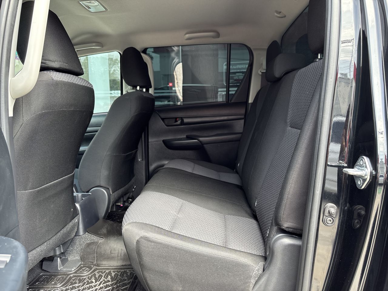 2026 Toyota Hilux 2.7 Doble Cabina Sr Mt