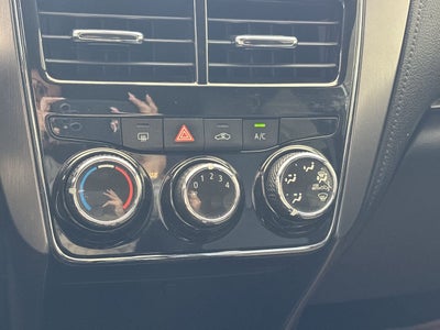 2022 Toyota Yaris 1.5 S Hb Mt