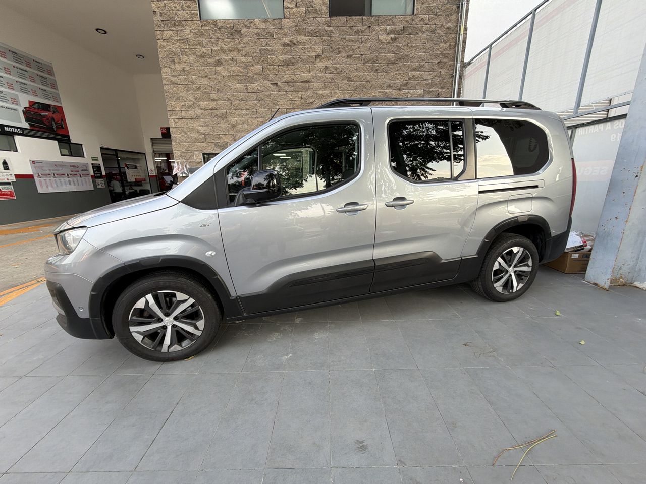 2024 Peugeot Rifter 1.2 Puretech Allure Pack At