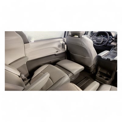 2025 Toyota Sienna LE HEV